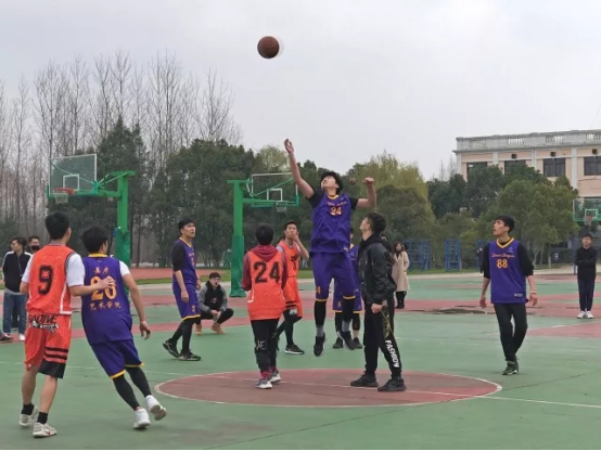 “艺鹰”篮球首战告捷——艺院vsIHD学院